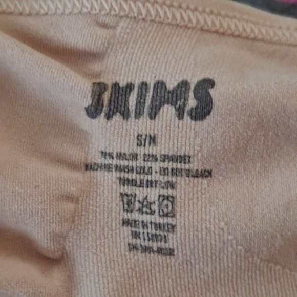 SKIMS Seamless Sculpting bra NWOT - Picture 6 of 7